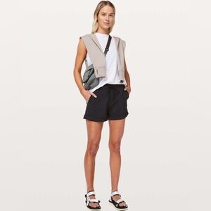 Lululemon Black Spring Break Away 4- Way Stretch 3” Shorts Size 4